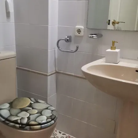 Penthouse Mit Drei Schlafzimmern In Der Naehe Von Natuerlichen Schwimmbaedern Apartment
